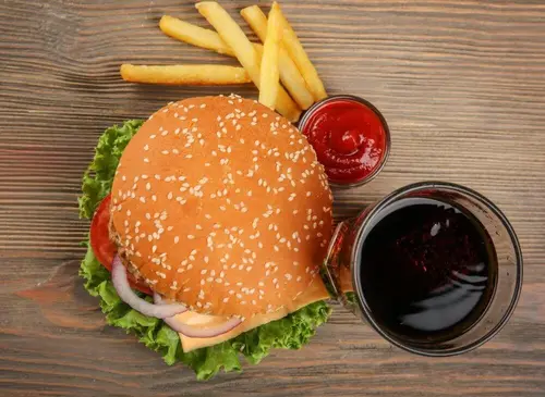 Kremalı Mantarlı Hamburger Menü