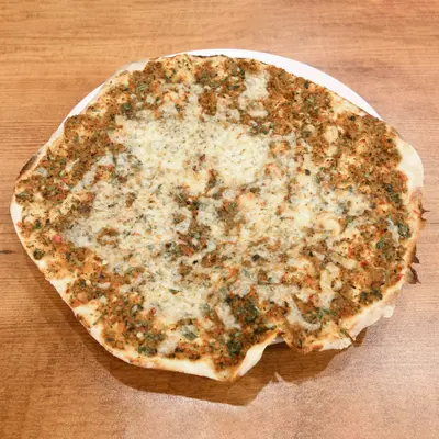 Kaşarlı Bereket Lahmacun