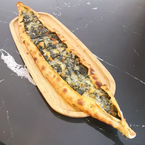 Ispanaklı Peynirli Pide