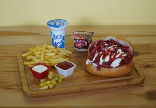 Sosisli Patso Sandviç Menü