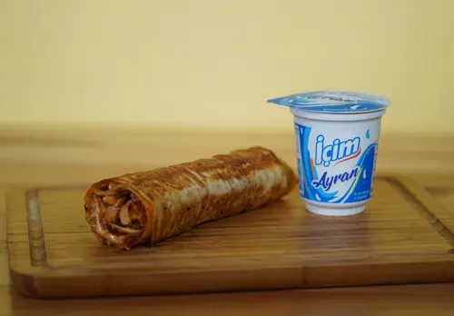 Duble Hatay Usulü Tavuk Döner Dürüm & Ayran Menü