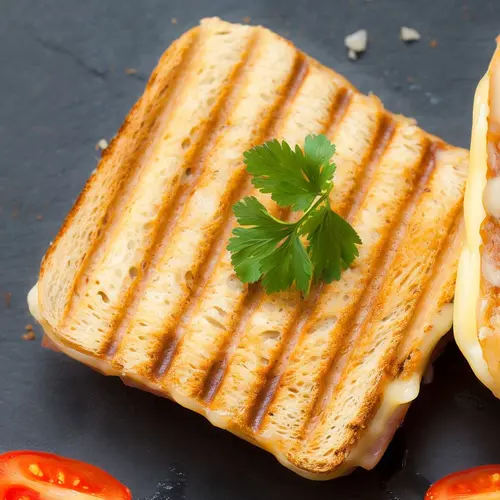 Haşlanmış Yumurtalı Tost