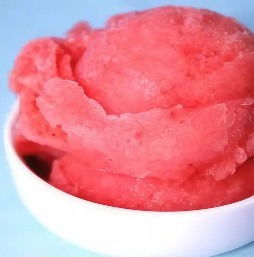 Vişneli Buzlu Dondurma