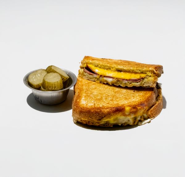 Pesto & Avokado Tost