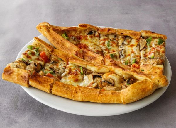 Mantarlı Kaşarlı Pide