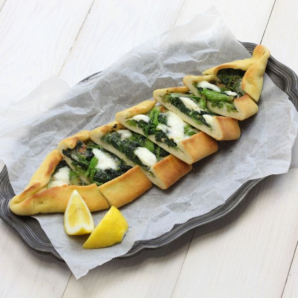 Ispanaklı Beyaz Peynirli Pide