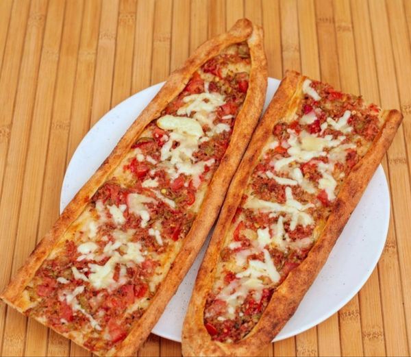 Double Kuşbaşılı Kaşarlı Pide Menü