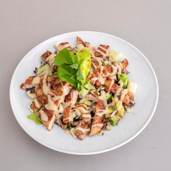 BBQ Soslu Tavuklu Salata