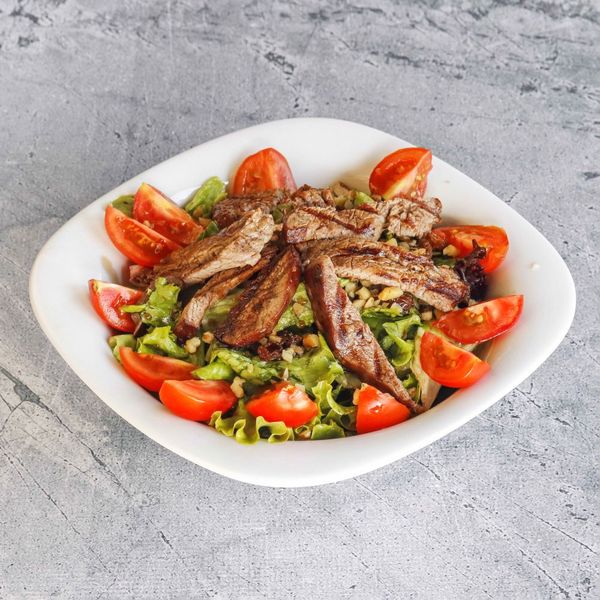 Biftekli Salata