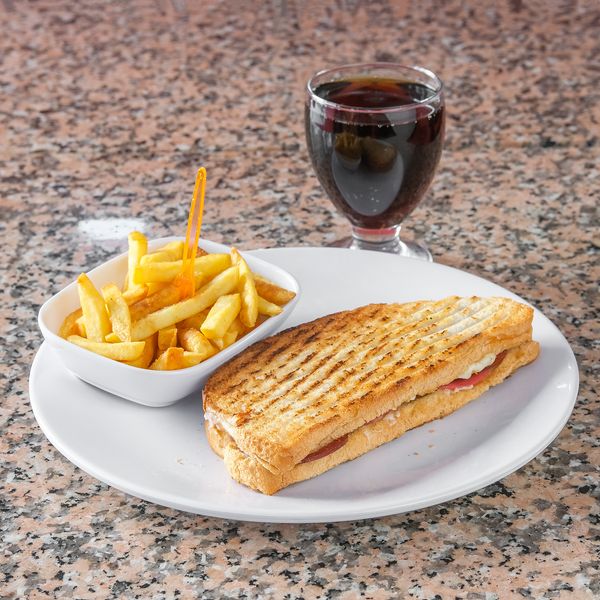 3'lü Kendin Oluştur Tost Menü