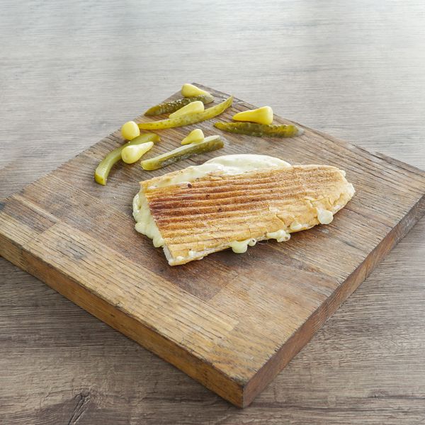 3/4 Ekmek Arası Kaşarlı Tost