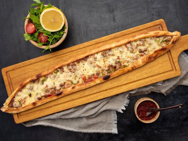 Mantarlı Kaşarlı Pide