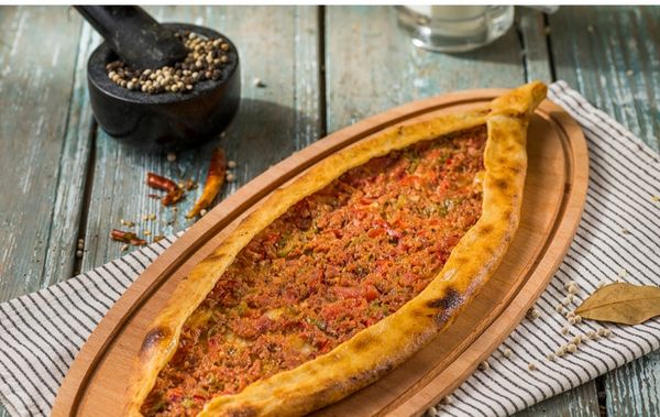Kıymalı Pide