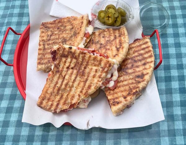 Büyük boy Karışık Bazlama Tost