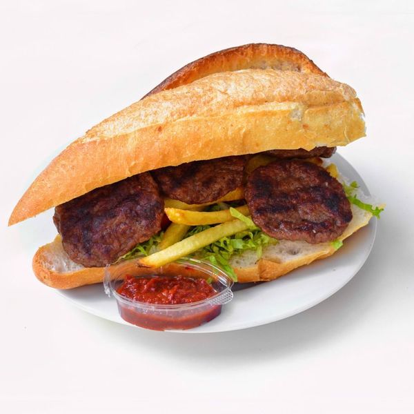 Ekmek Arası Köfte
