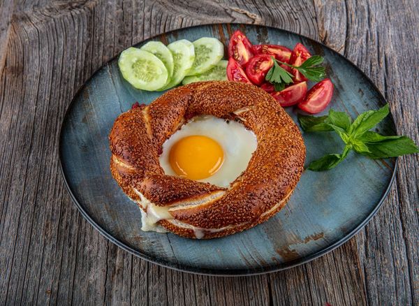 Simit Arası Yumurta