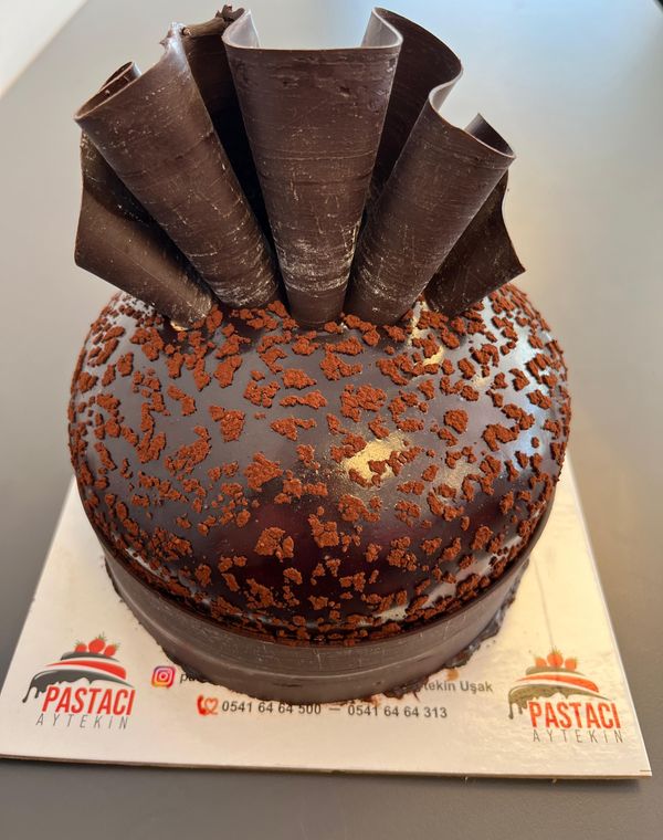 Çikolatalı Yaş Pasta (4 Kişilik)