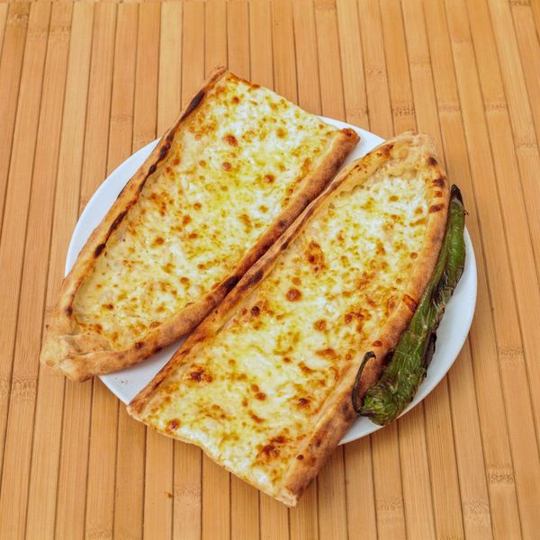 Beyaz Peynirli Pide