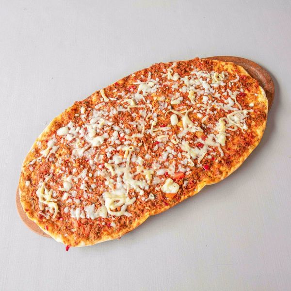 Kuşbaşı Kaşarlı Lahmacun