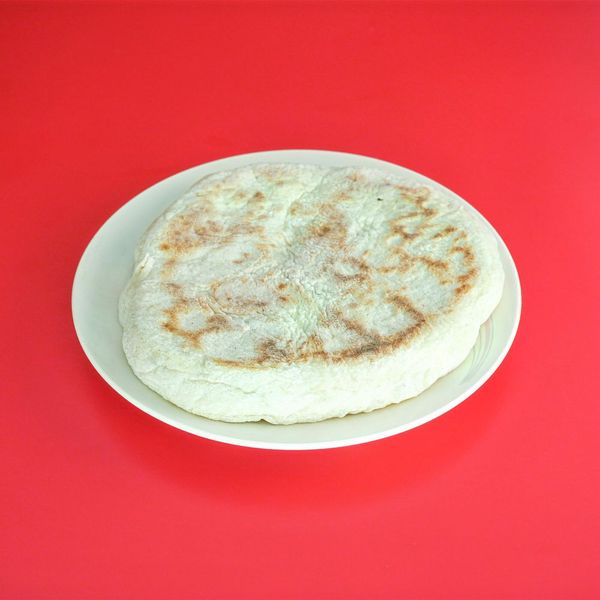 Sosisli Sucuklu Kaşarlı Bütün Bazlama Tost